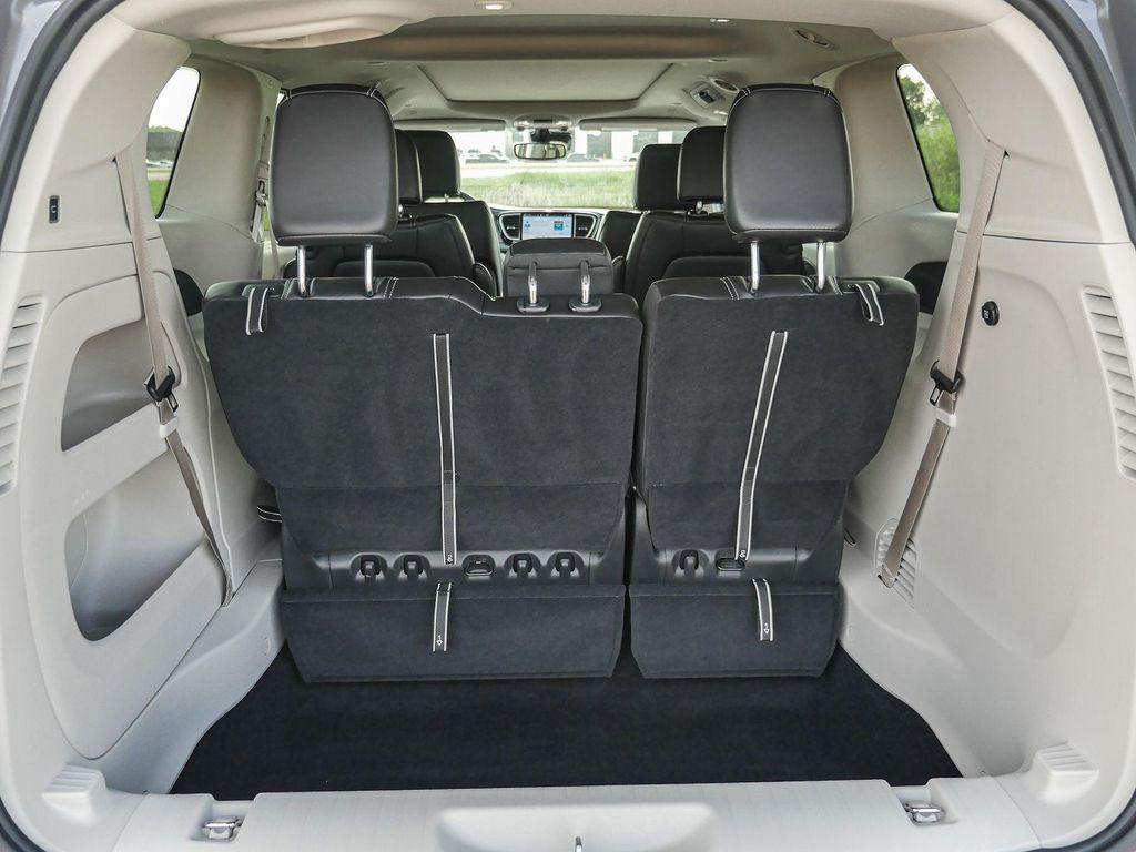 new 2024 Chrysler Pacifica car, priced at $50,080