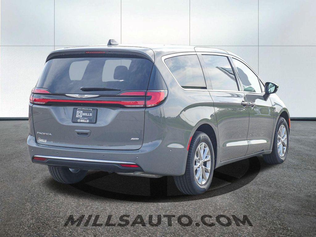 new 2024 Chrysler Pacifica car, priced at $50,080