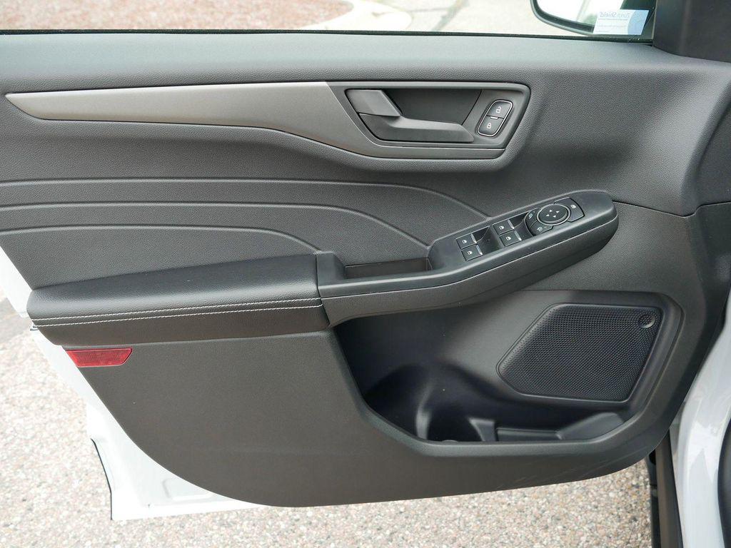 new 2025 Ford Escape car, priced at $29,250