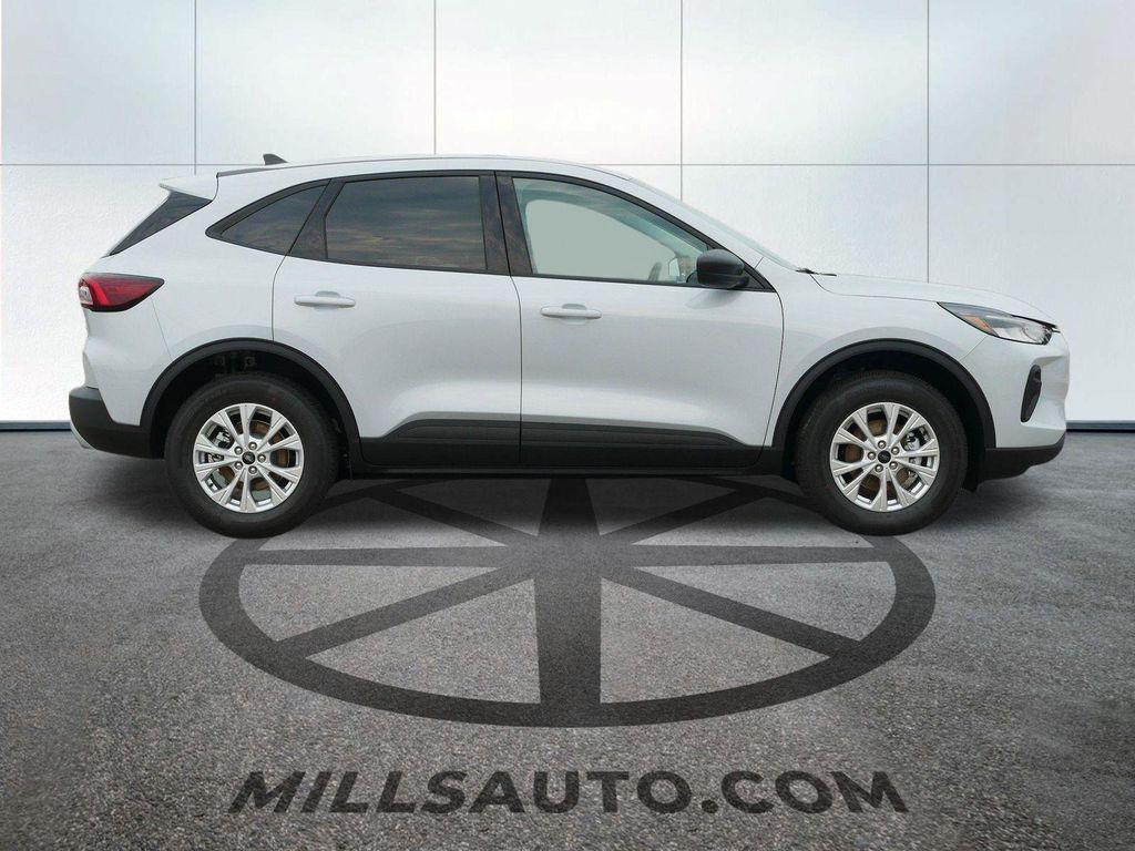 new 2025 Ford Escape car, priced at $29,250