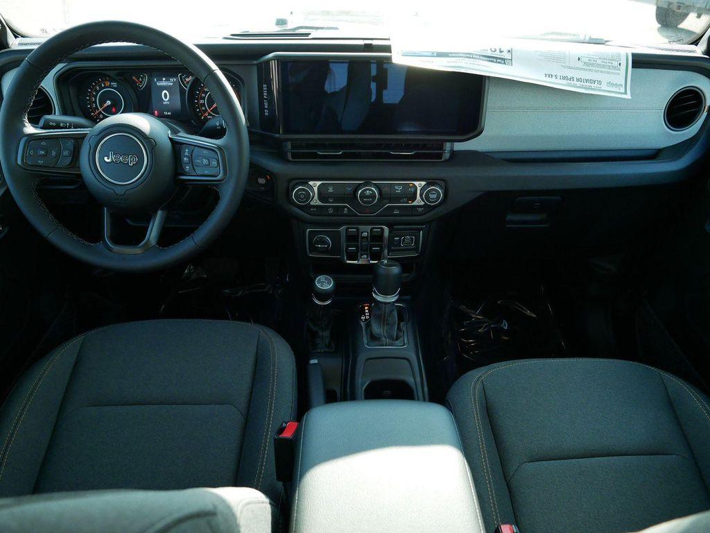 new 2025 Jeep Gladiator car, priced at $44,164
