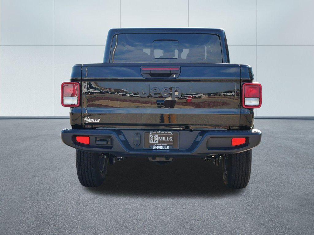 new 2025 Jeep Gladiator car, priced at $44,164