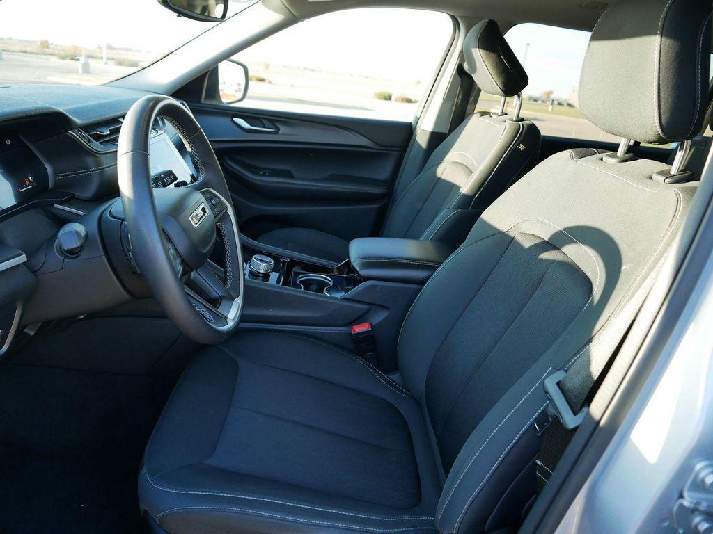 used 2023 Jeep Grand Cherokee L car, priced at $25,991