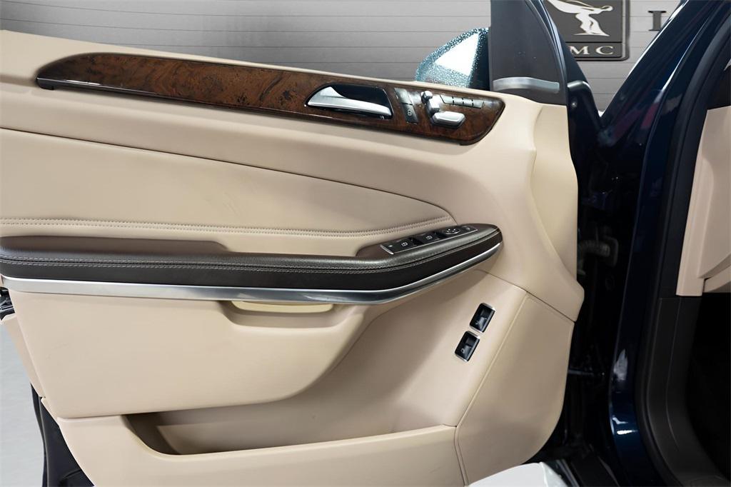 used 2019 Mercedes-Benz GLS 550 car, priced at $29,694