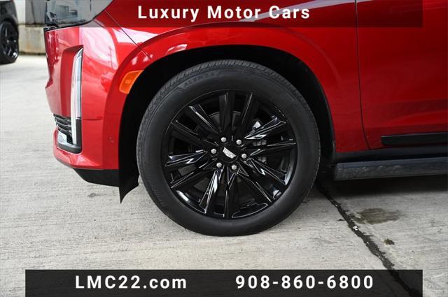 used 2021 Cadillac Escalade ESV car, priced at $60,894