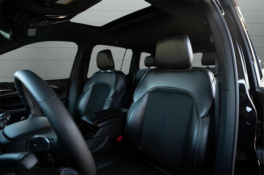 used 2024 Jeep Grand Cherokee car, priced at $33,652