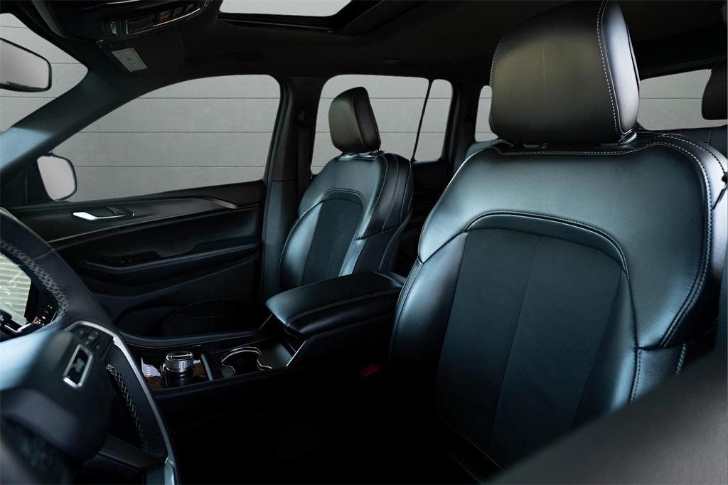 used 2024 Jeep Grand Cherokee car, priced at $33,652