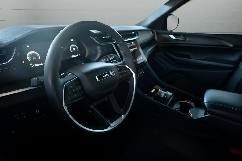 used 2024 Jeep Grand Cherokee car, priced at $33,652