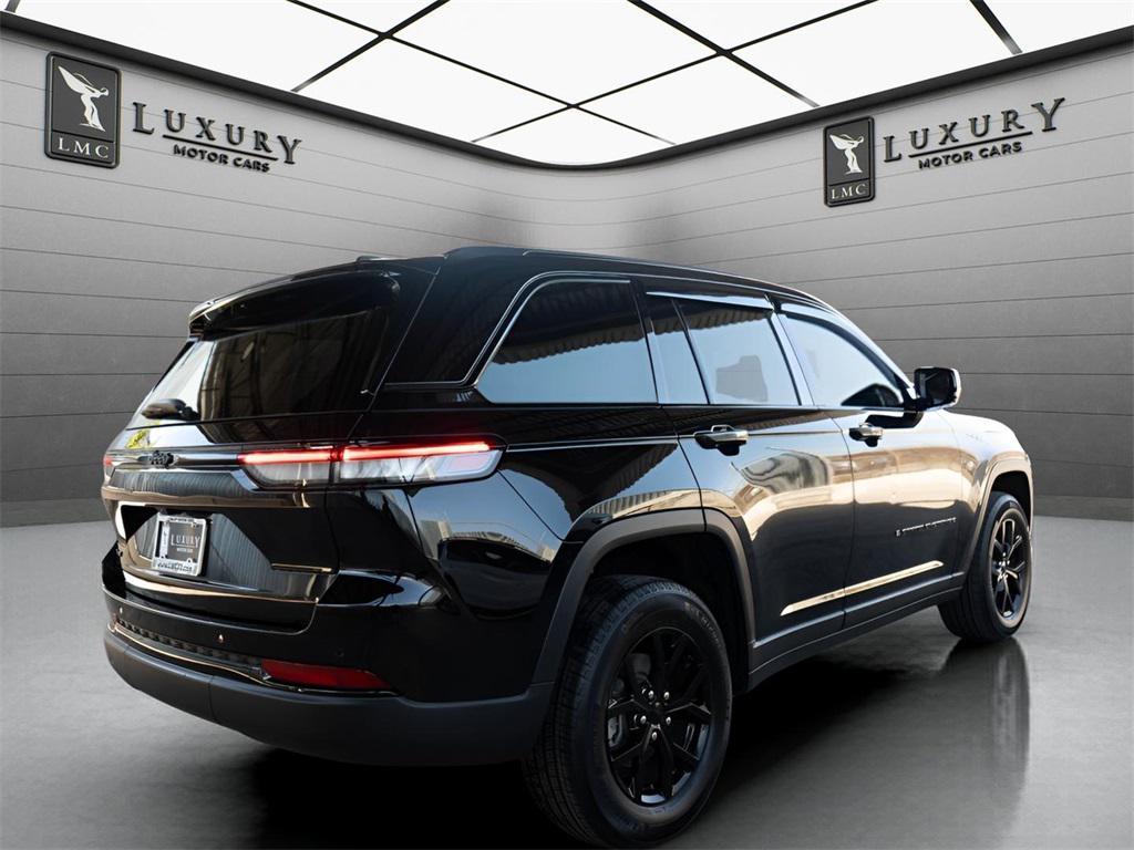 used 2024 Jeep Grand Cherokee car, priced at $33,652