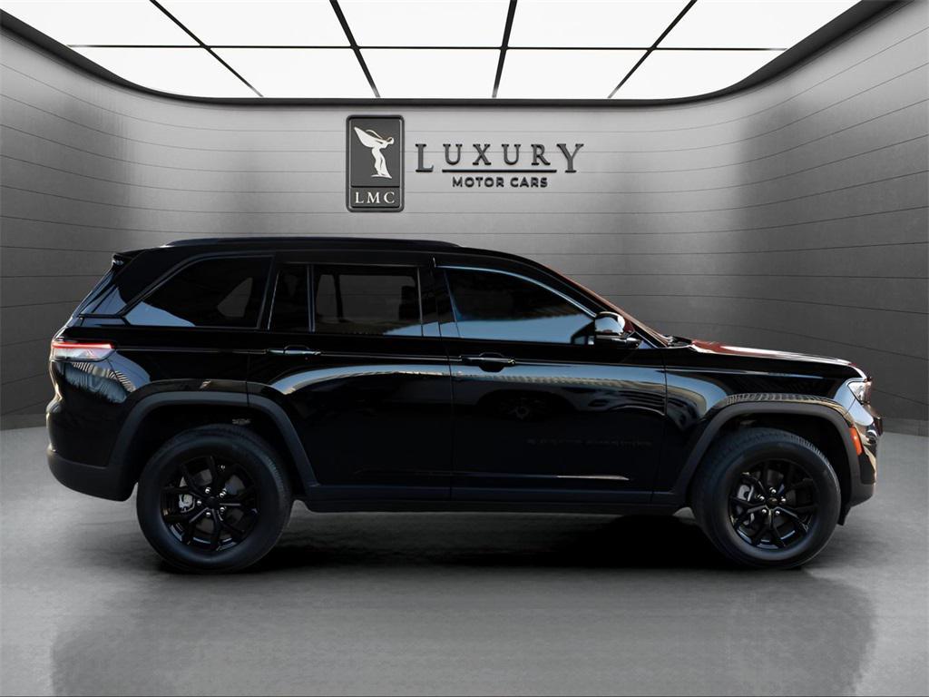 used 2024 Jeep Grand Cherokee car, priced at $33,652