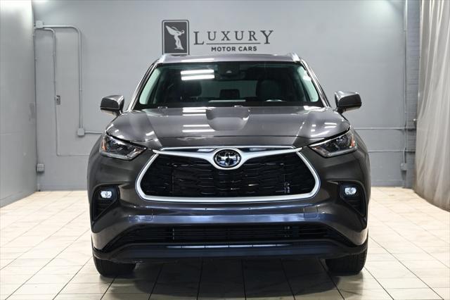 used 2021 Toyota Highlander car, priced at $30,774