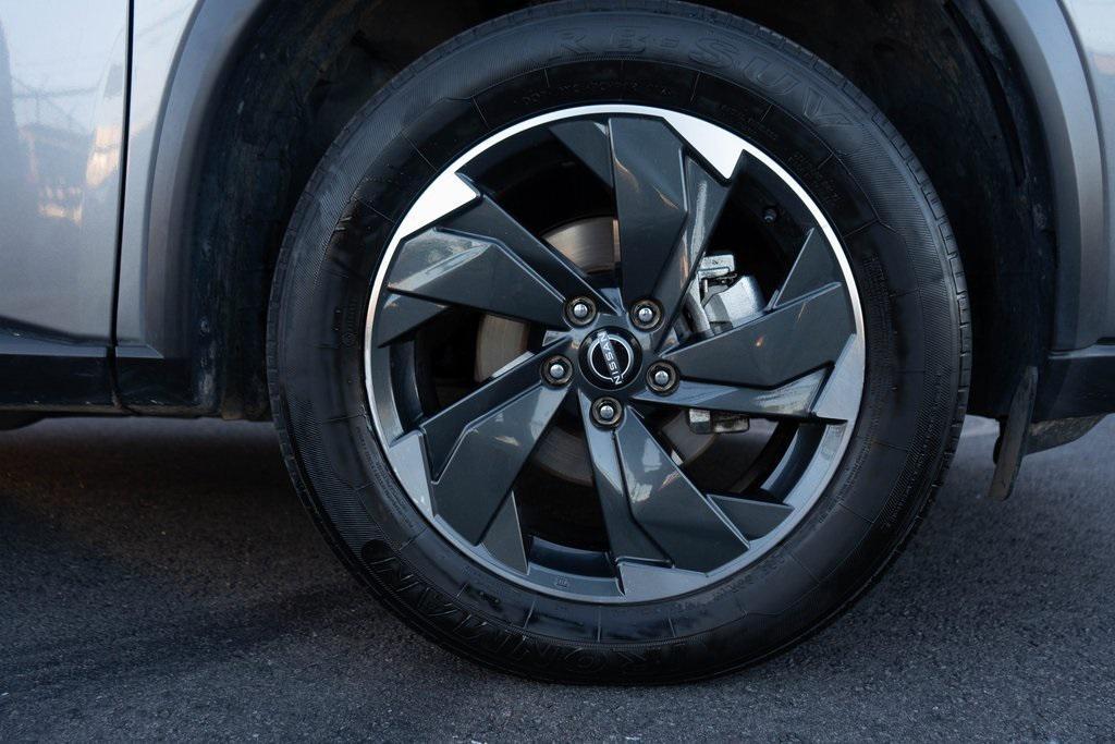 used 2024 Nissan Rogue car, priced at $17,796