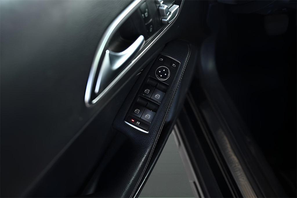 used 2019 Mercedes-Benz GLA 250 car, priced at $17,583