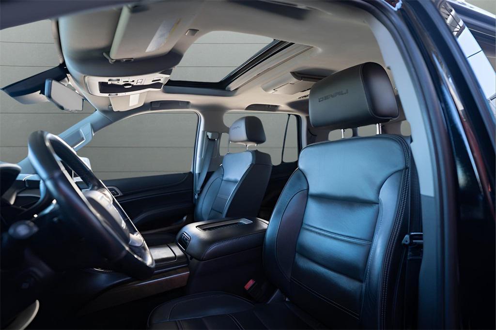 used 2019 GMC Yukon car, priced at $29,598