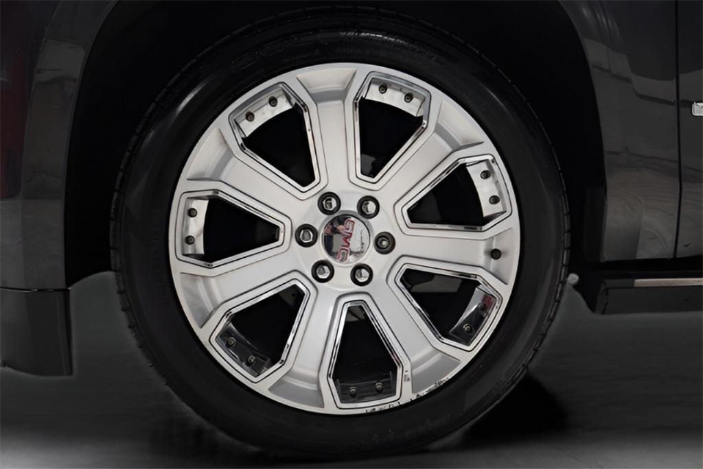 used 2015 GMC Yukon XL car, priced at $13,892