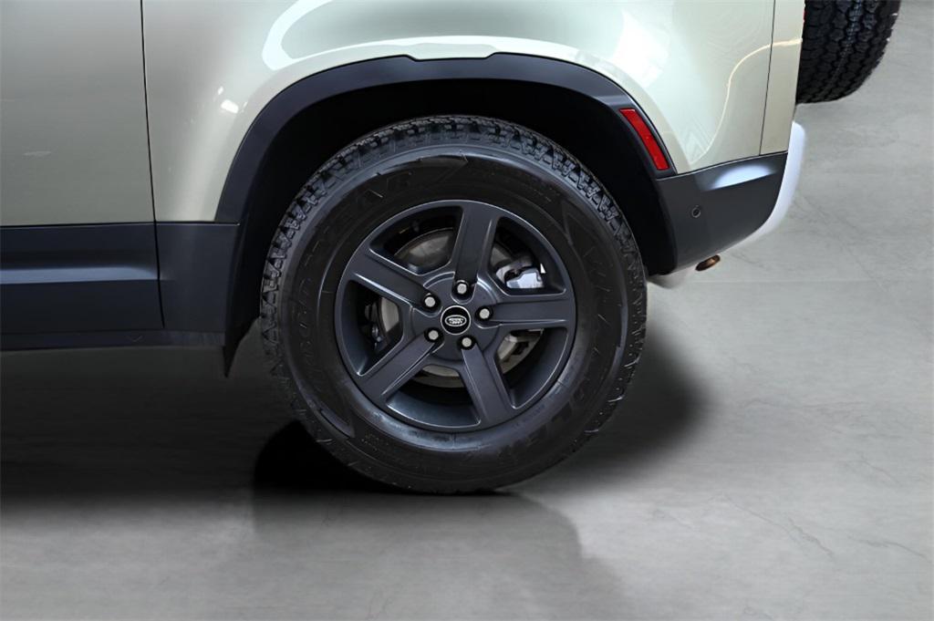 used 2021 Land Rover Defender car, priced at $39,900