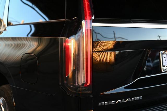 used 2022 Cadillac Escalade ESV car, priced at $63,991