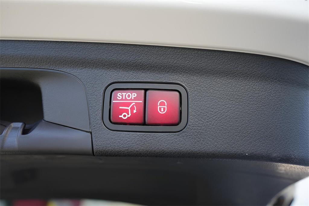 used 2020 Mercedes-Benz GLE 350 car, priced at $23,360