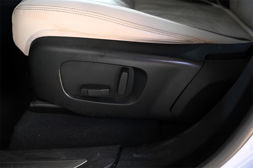 used 2019 Land Rover Range Rover Velar car, priced at $20,998