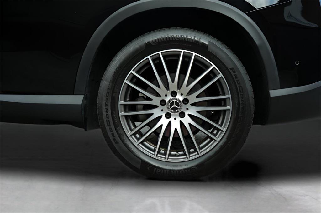 used 2023 Mercedes-Benz GLC 300 car, priced at $35,589