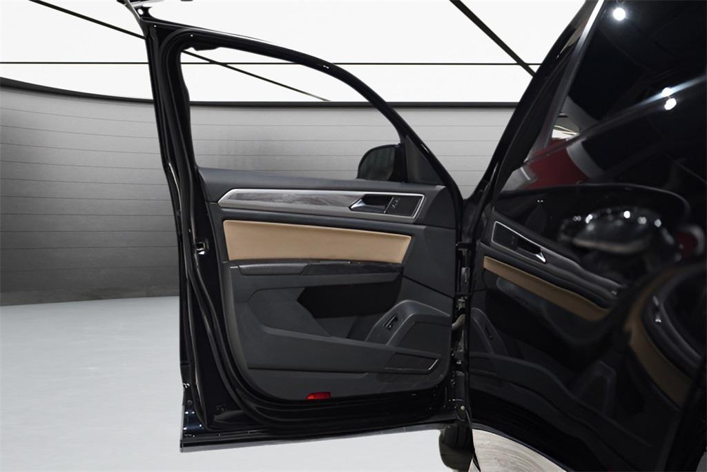 used 2020 Volkswagen Atlas Cross Sport car, priced at $23,745
