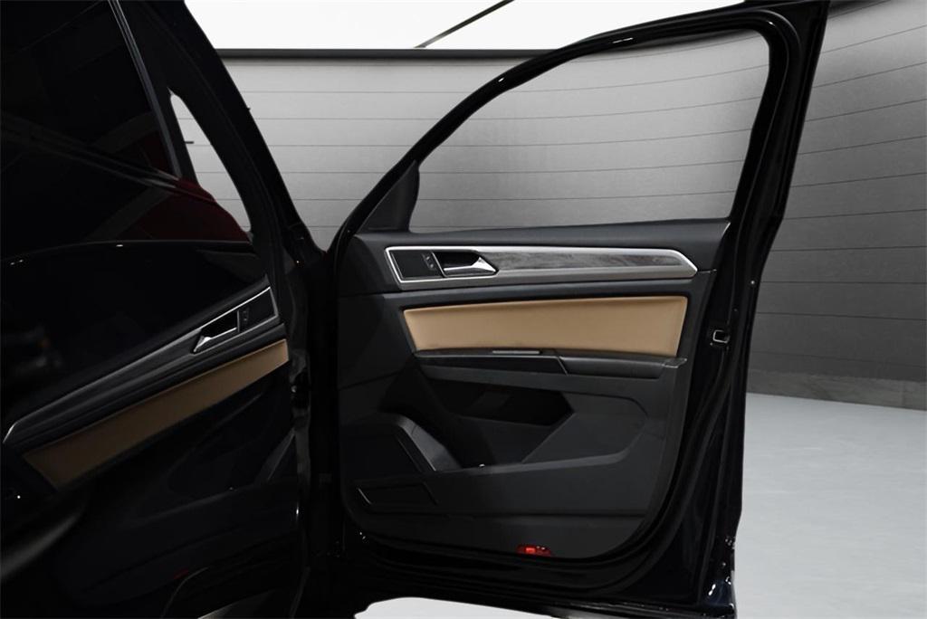 used 2020 Volkswagen Atlas Cross Sport car, priced at $23,745