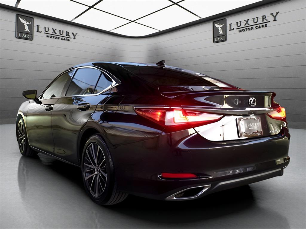 used 2025 Lexus ES 350 car, priced at $39,673