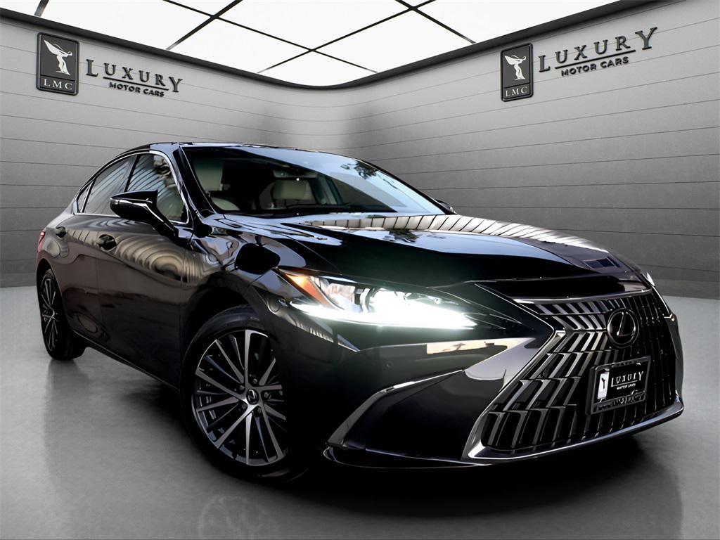 used 2025 Lexus ES 350 car, priced at $39,673