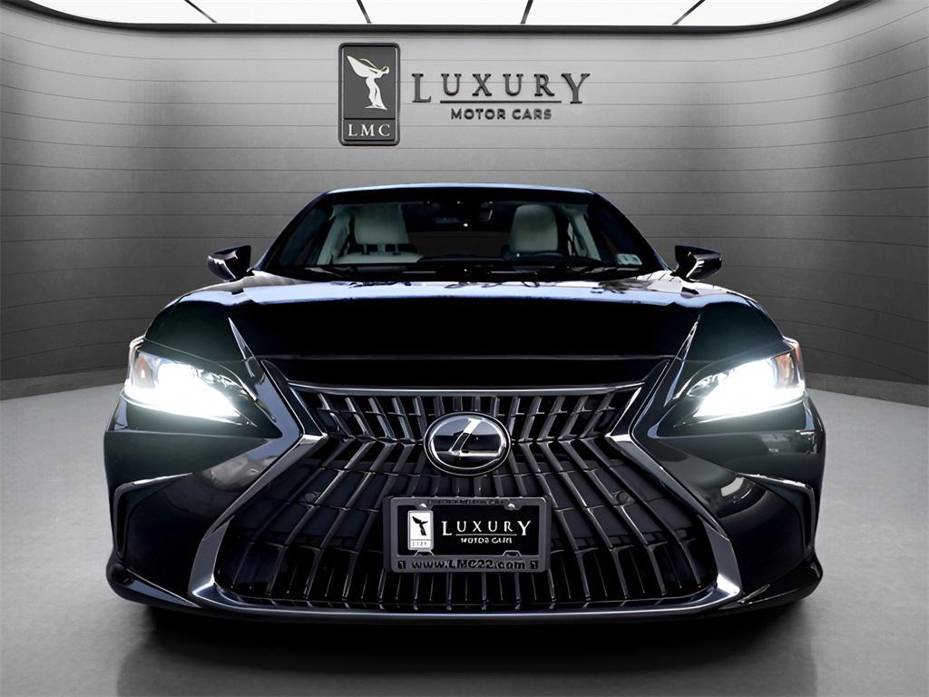 used 2025 Lexus ES 350 car, priced at $39,673