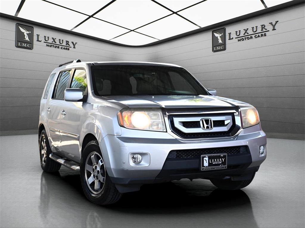 used 2009 Honda Pilot car, priced at $5,642