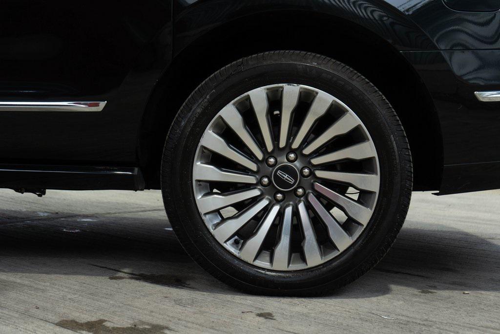 used 2019 Lincoln Navigator L car, priced at $30,318