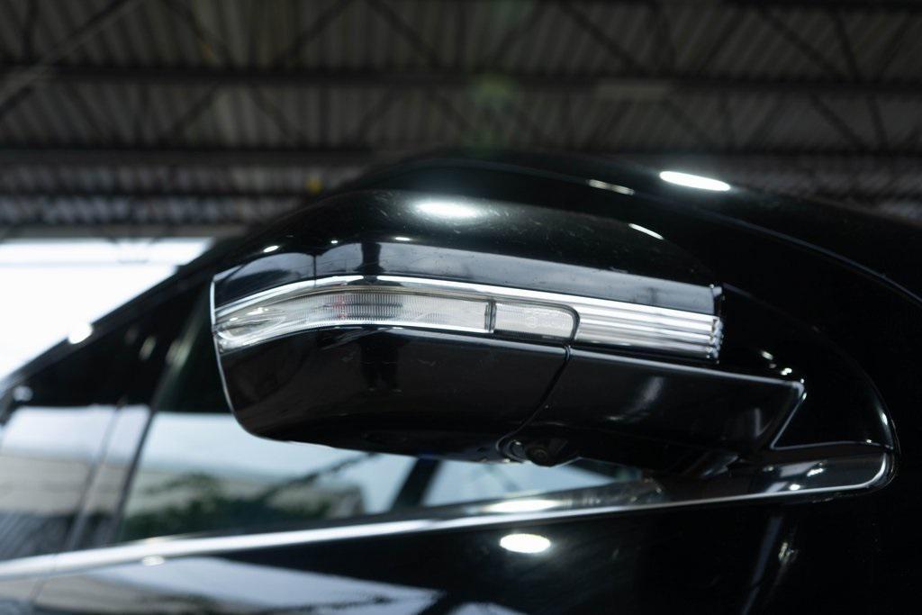 used 2019 Lincoln Navigator L car, priced at $30,318