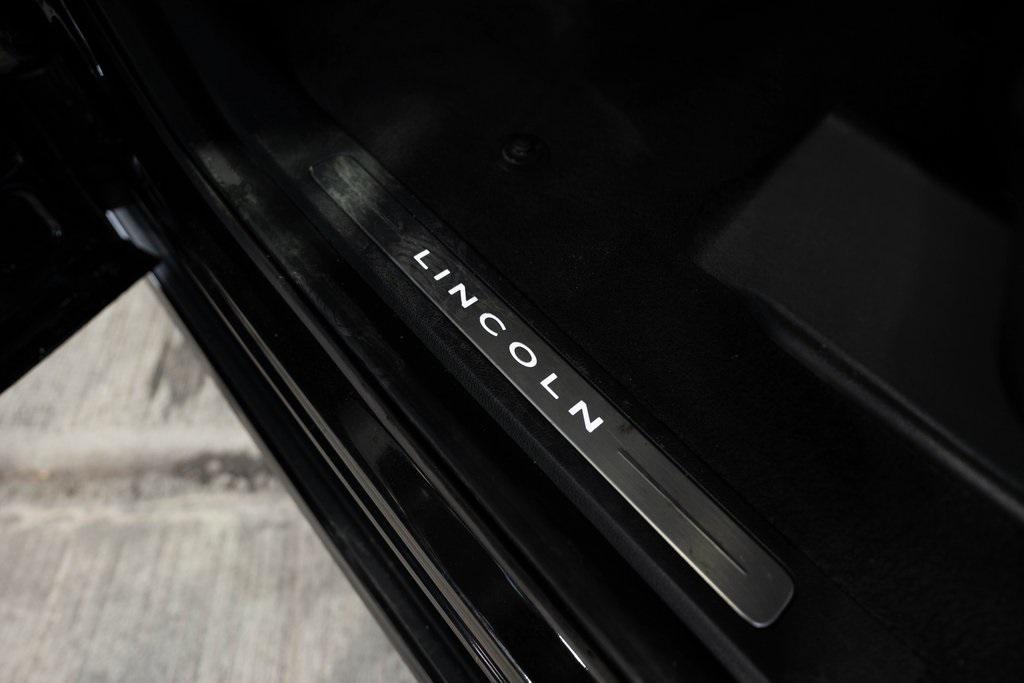 used 2019 Lincoln Navigator L car, priced at $30,318