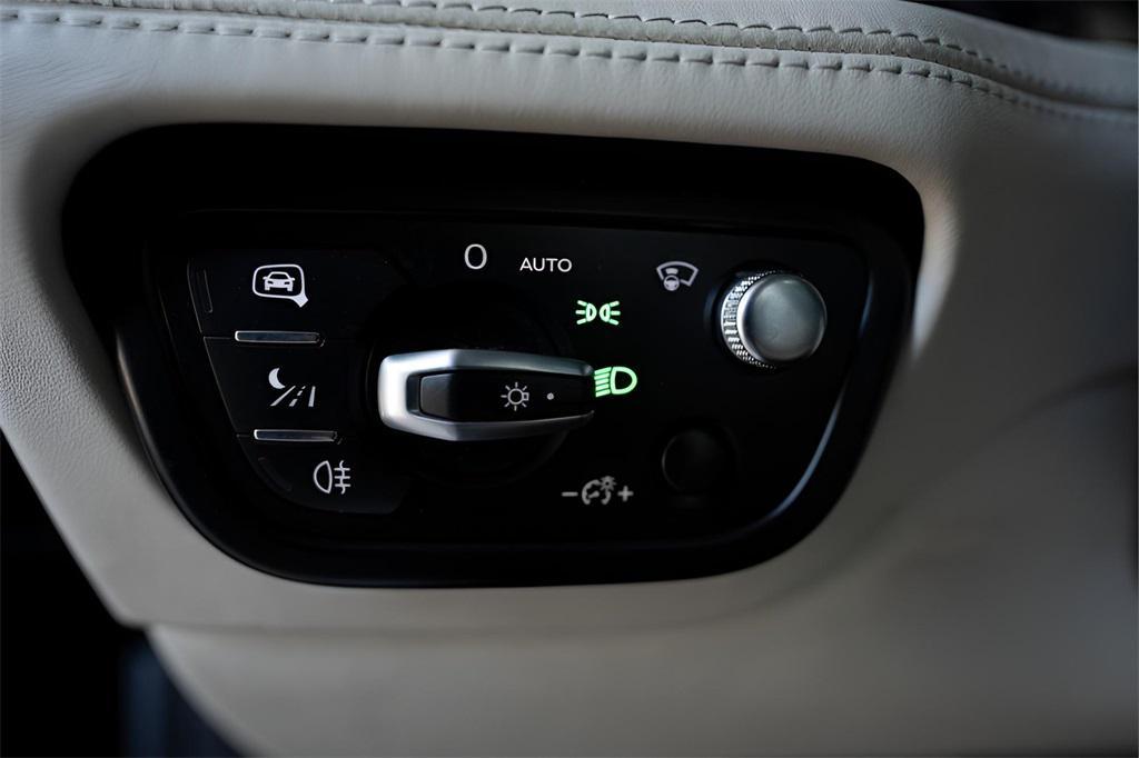 used 2017 Bentley Bentayga car, priced at $55,998