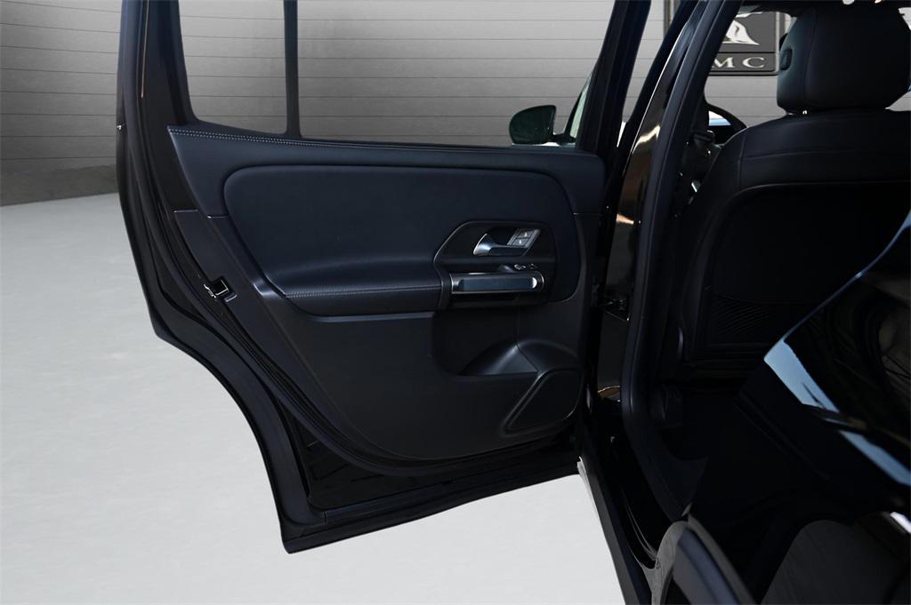 used 2021 Mercedes-Benz GLB 250 car, priced at $20,589