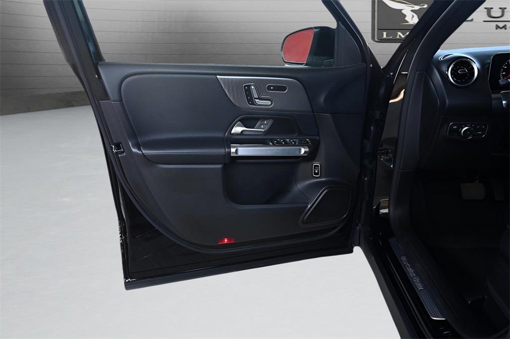 used 2021 Mercedes-Benz GLB 250 car, priced at $20,589