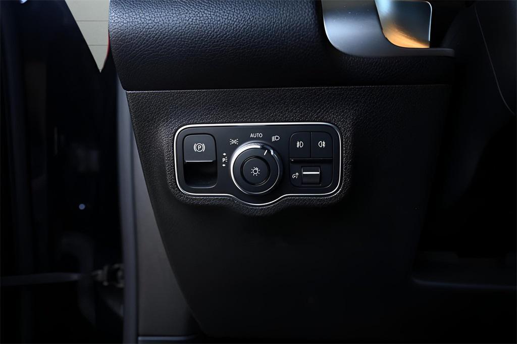 used 2021 Mercedes-Benz GLB 250 car, priced at $20,589