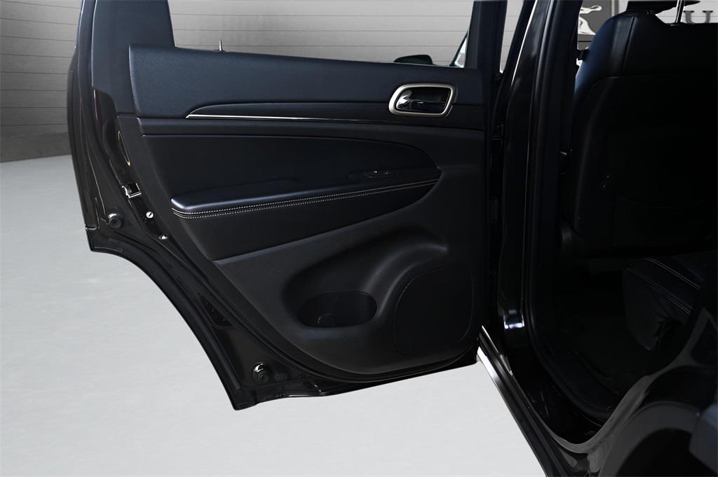 used 2015 Jeep Grand Cherokee car, priced at $7,047