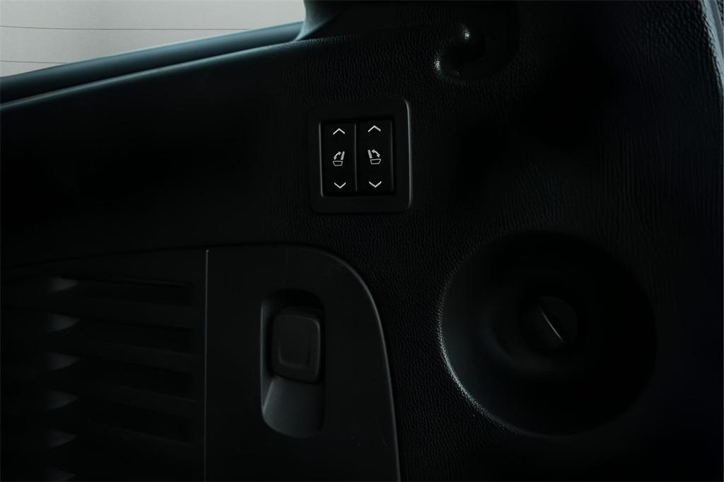 used 2020 Cadillac Escalade ESV car, priced at $31,598