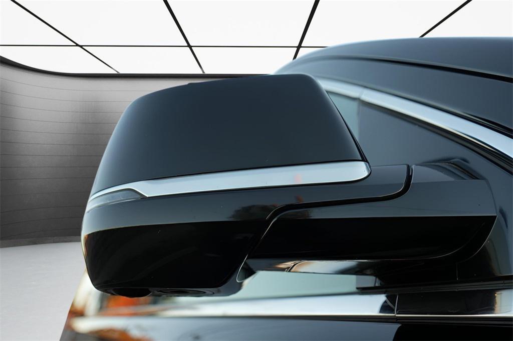 used 2020 Cadillac Escalade ESV car, priced at $31,598