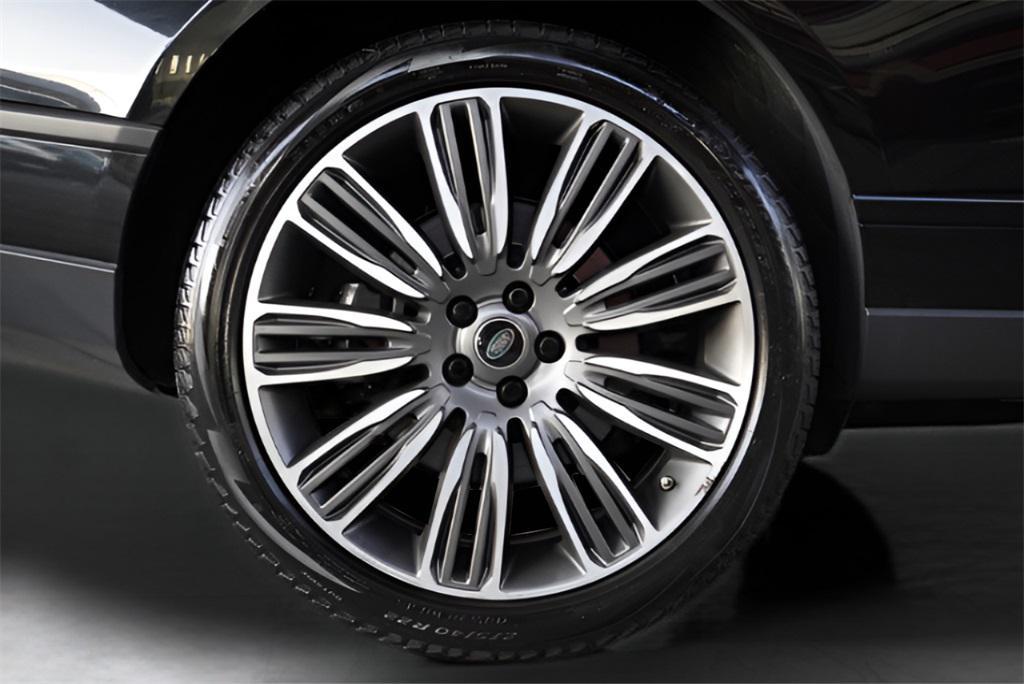 used 2020 Land Rover Range Rover car, priced at $35,289