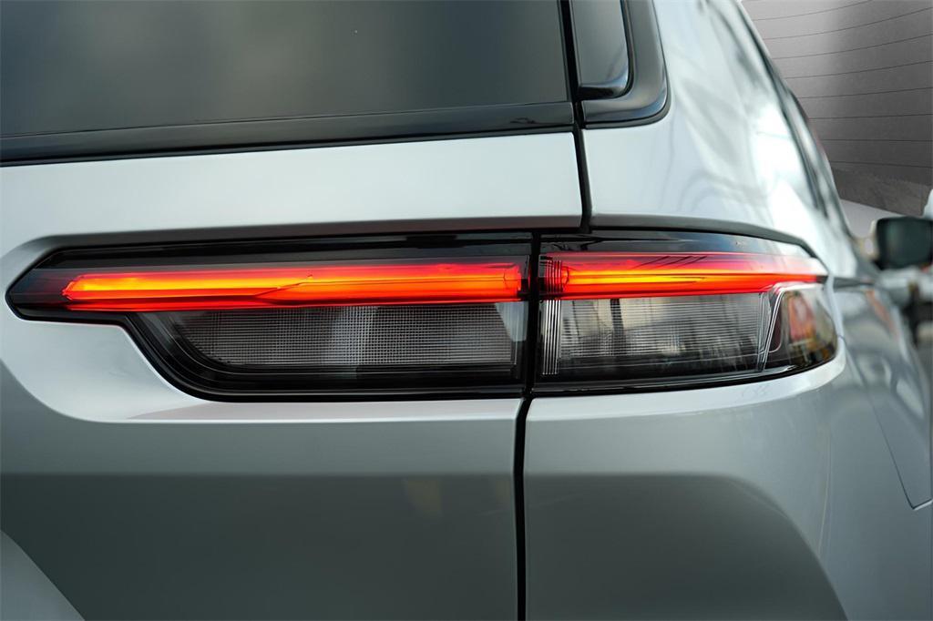 used 2024 Jeep Grand Cherokee L car, priced at $25,189