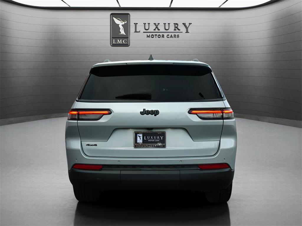 used 2024 Jeep Grand Cherokee L car, priced at $25,189