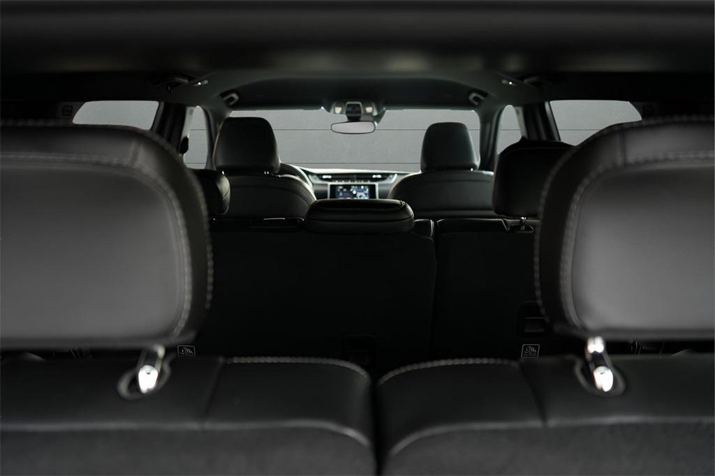 used 2024 Jeep Grand Cherokee L car, priced at $25,189