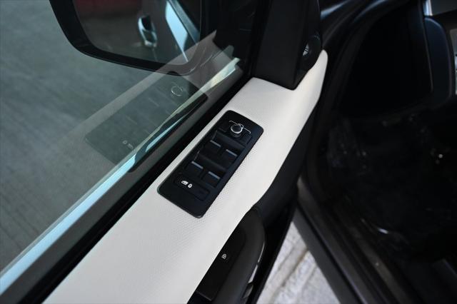 used 2021 Land Rover Discovery car, priced at $27,894