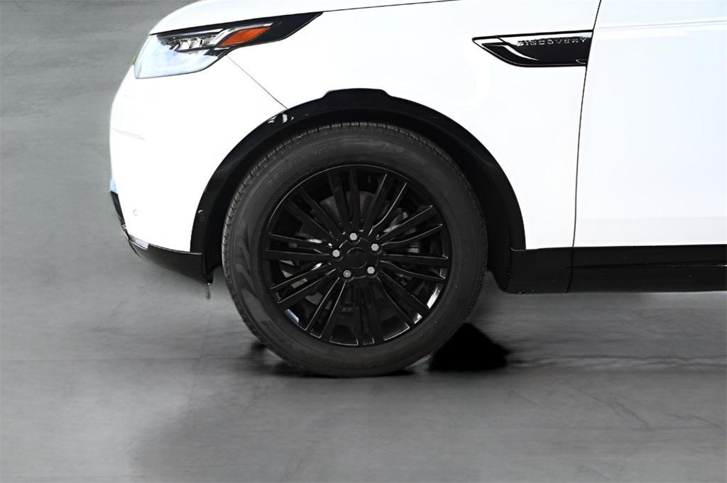 used 2018 Land Rover Discovery car, priced at $21,234