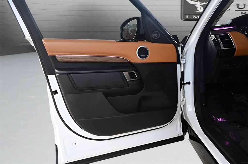 used 2018 Land Rover Discovery car, priced at $21,234