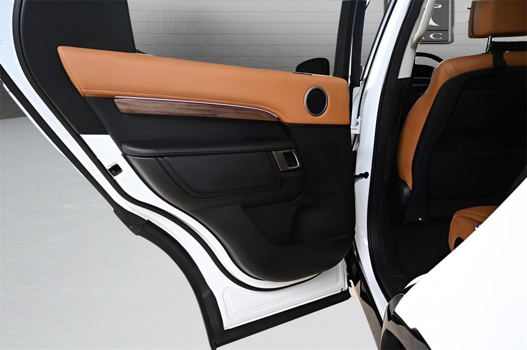 used 2018 Land Rover Discovery car, priced at $21,234