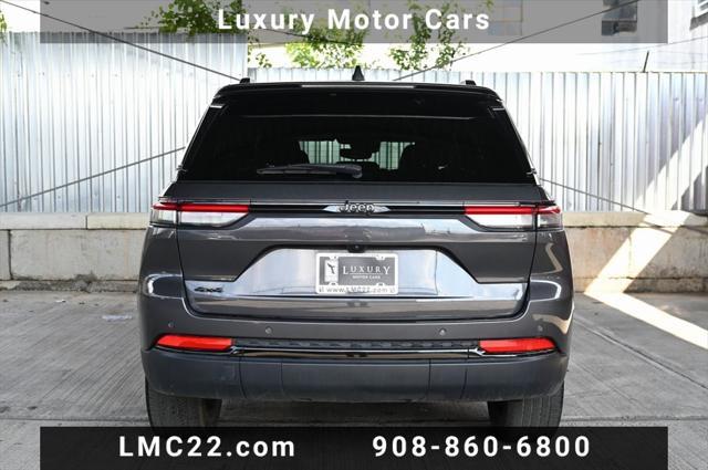 used 2023 Jeep Grand Cherokee car, priced at $28,894