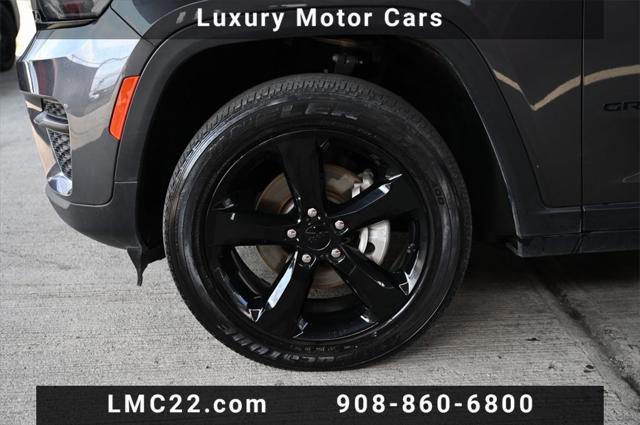 used 2023 Jeep Grand Cherokee car, priced at $28,894